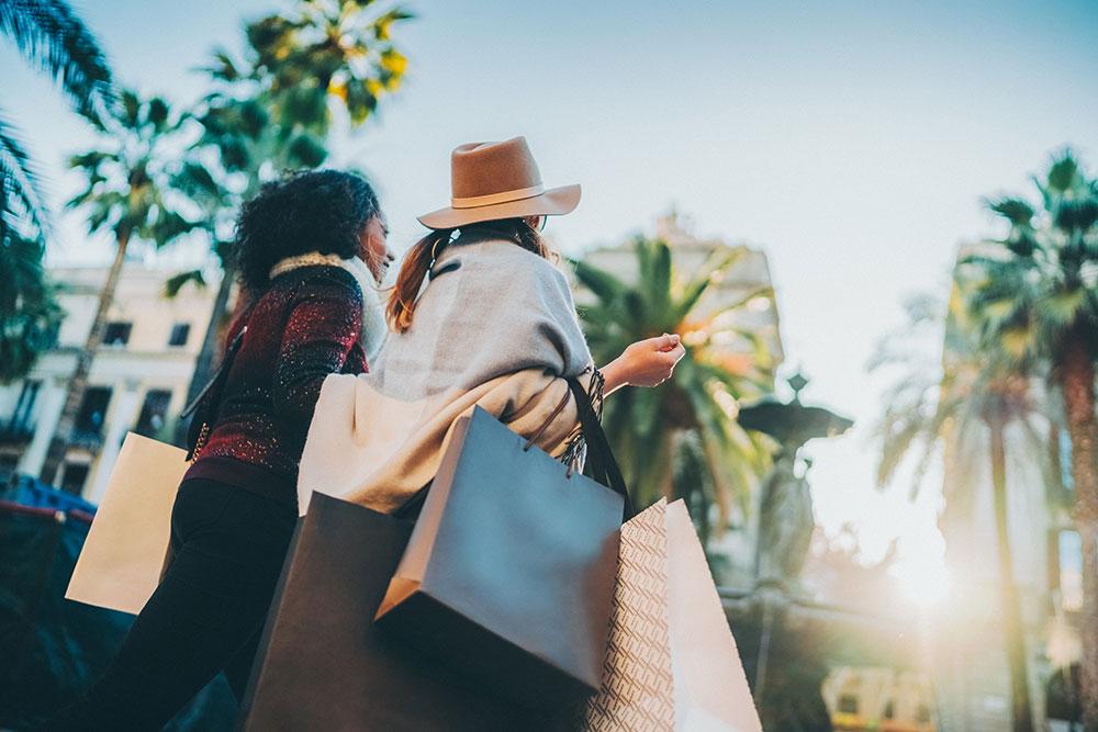 iStock-1776352128-shopping-web